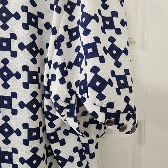 ! 41 Hawthorn Blue & White Stitch Fix Moni Pleated Bib Short Sleeve Top Size M ! - Picture 4 of 5